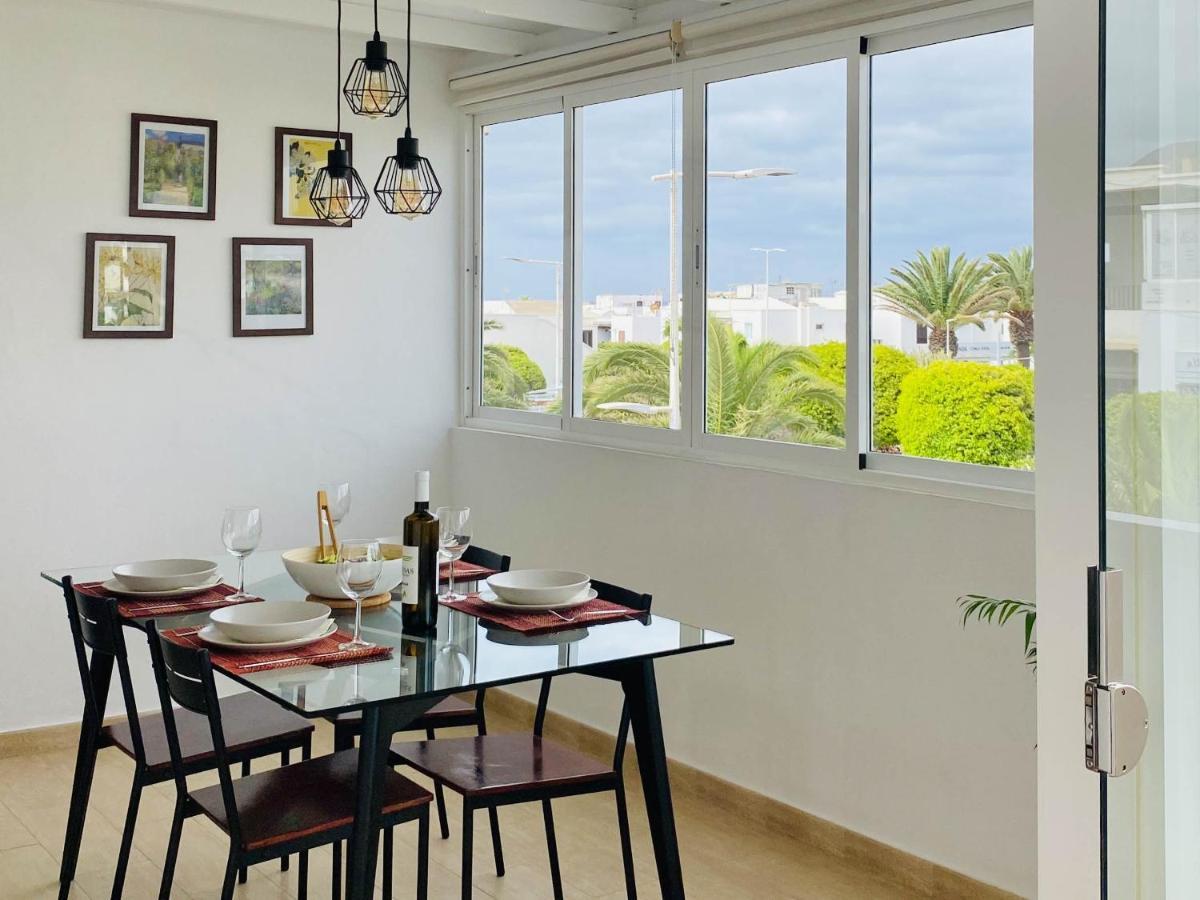 Casa Del Mayor Playa Honda  Exteriör bild